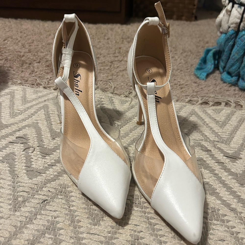 SHEIN White Pointed Toe Heels